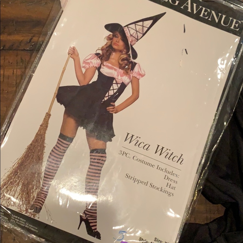 Wica Witch - Picture 7 of 7